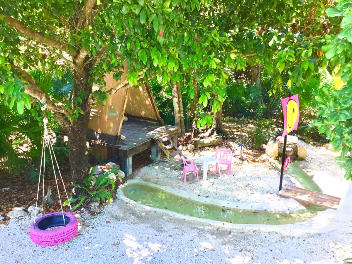 Camp Akumal - Hosted Family Bungalows Exterior photo